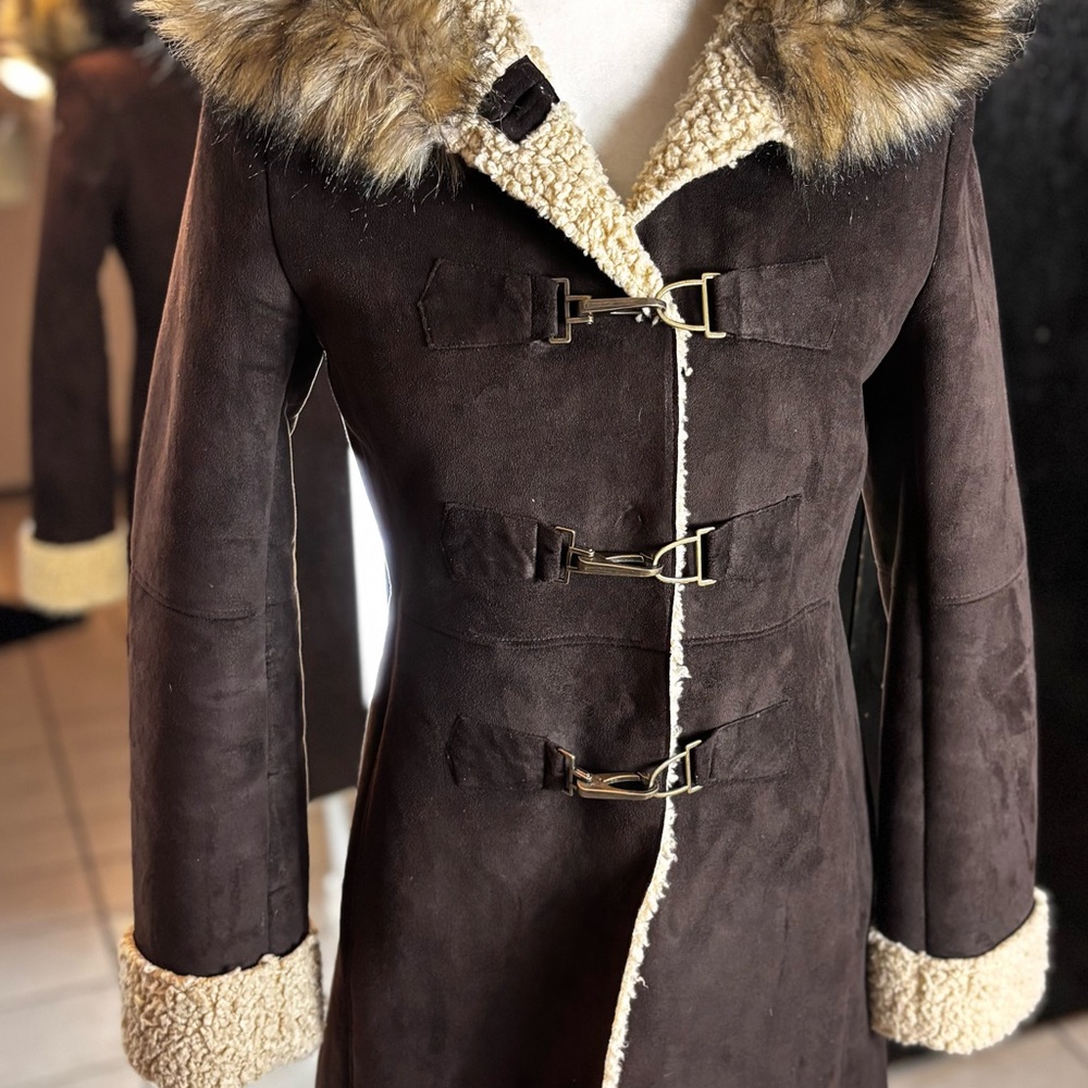 Kenneth Cole Reaction 🤎 Brown and Cream Suede Trench Coat with Fur Trim